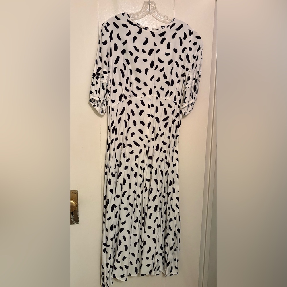 Uniqlo Black and White Maxi Dress